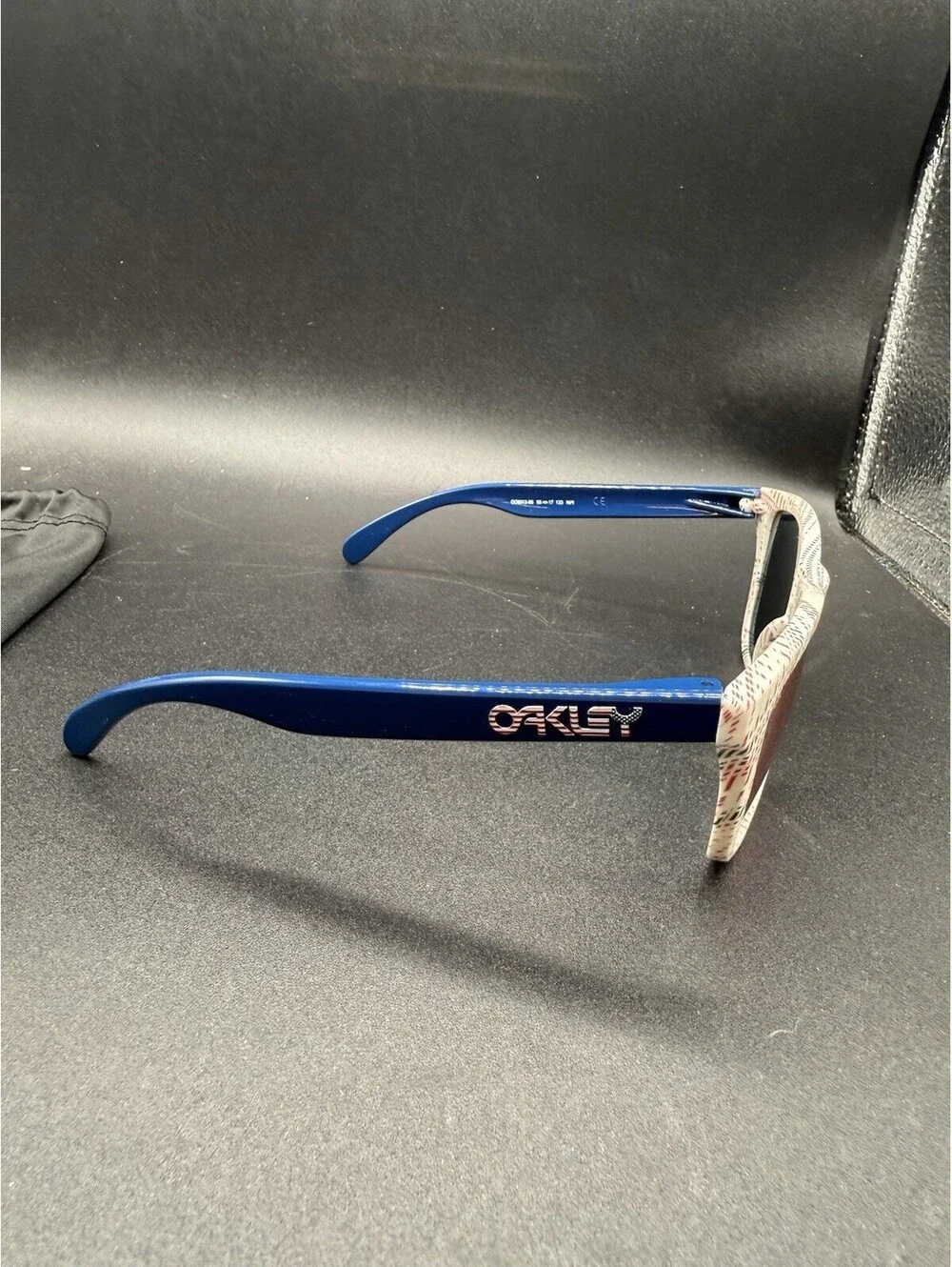 Oakley Frogskin White Team USA/+Red Iridium Lenses OO9013-85